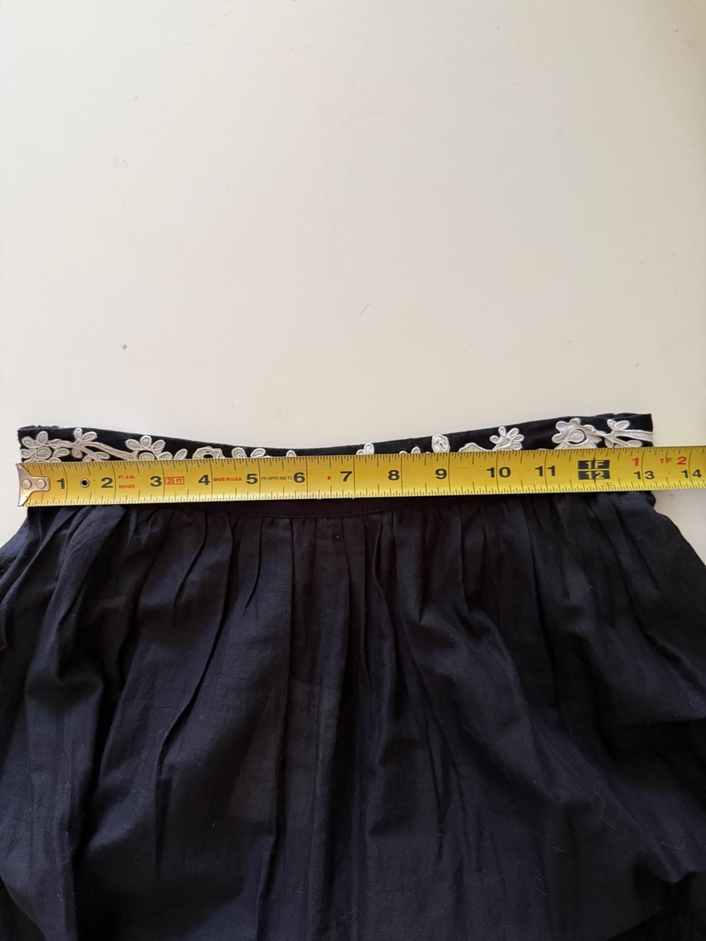 FARM Rio black tiered embroidered ruffle maxi skirt small NWT - Picture 6 of 9